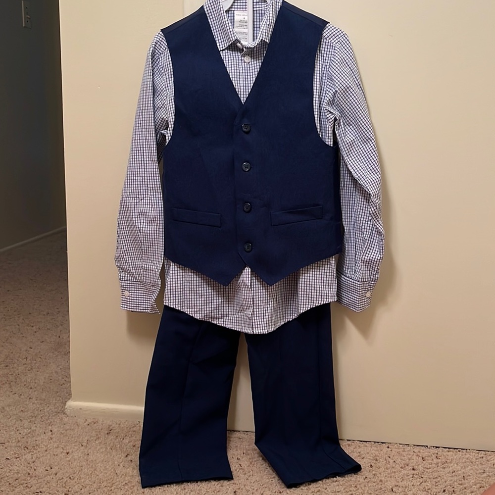 Boys size 8 3 piece suit